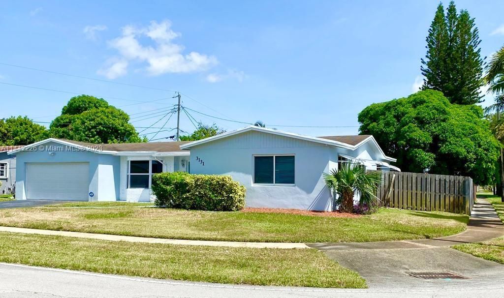 Recently Sold: $460,000 (3 beds, 2 baths, 1534 Square Feet)