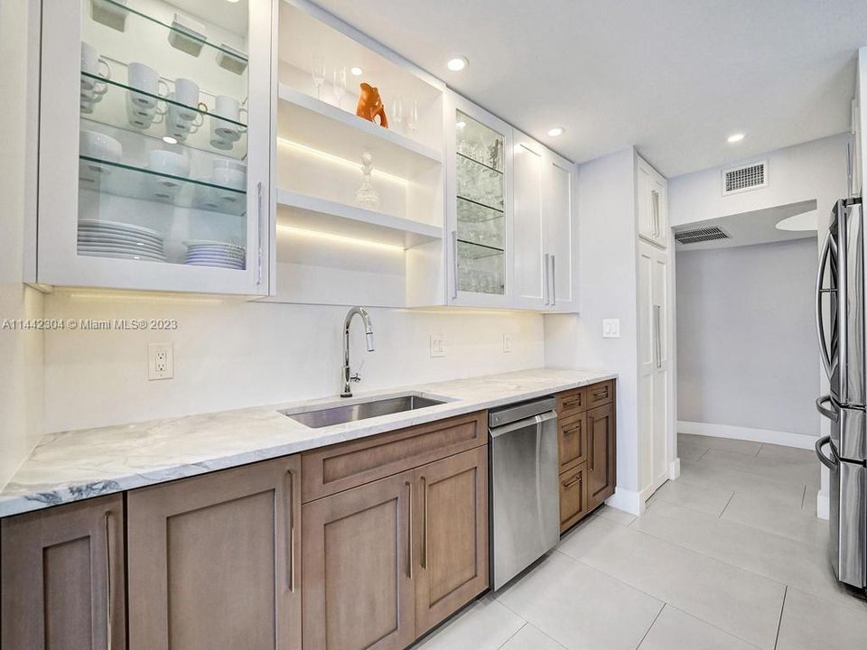 Recently Sold: $790,000 (2 beds, 2 baths, 1768 Square Feet)