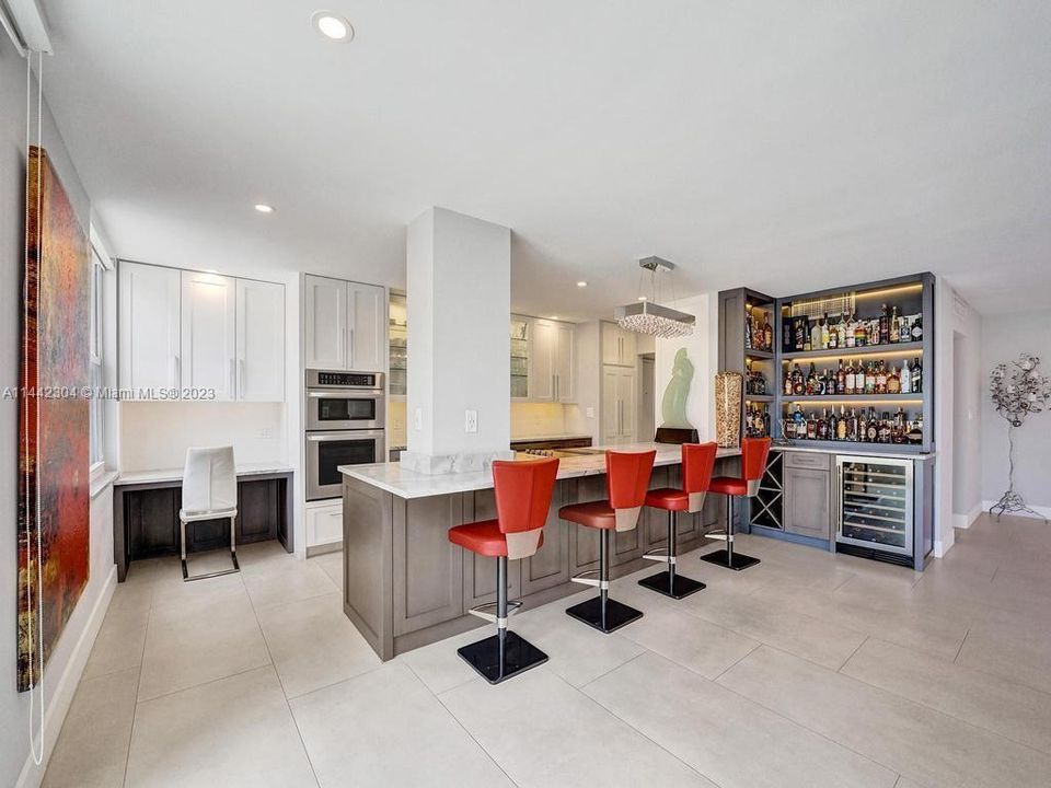 Recently Sold: $790,000 (2 beds, 2 baths, 1768 Square Feet)