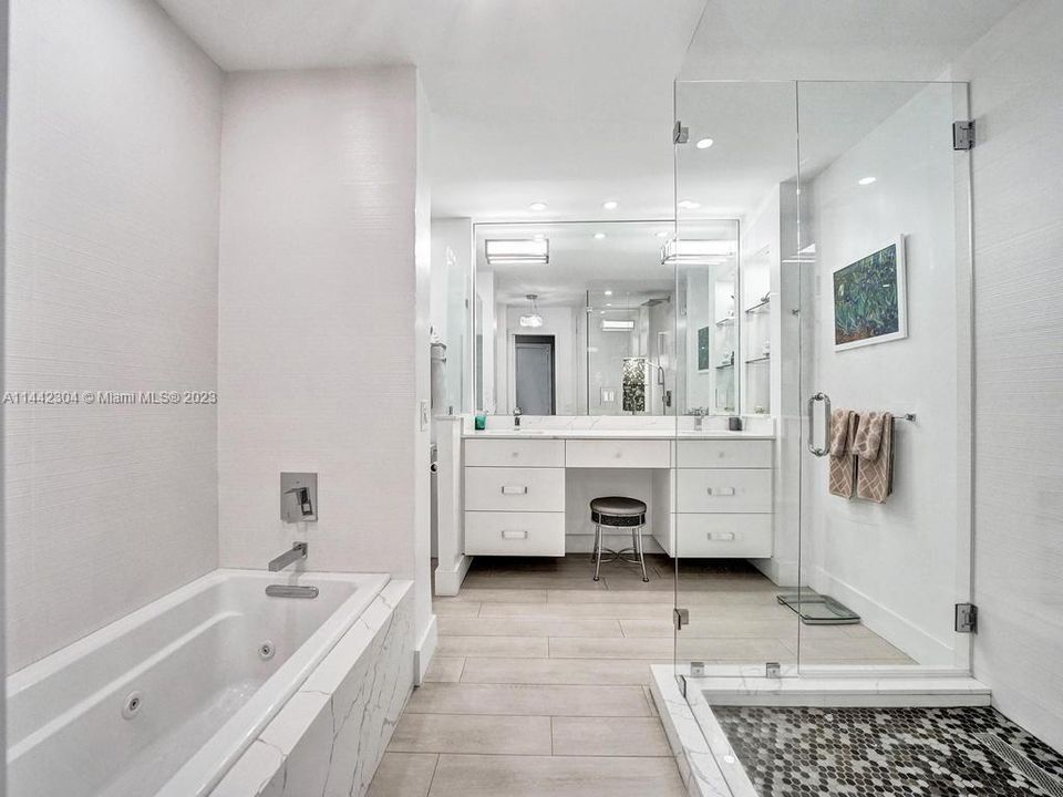 Recently Sold: $790,000 (2 beds, 2 baths, 1768 Square Feet)