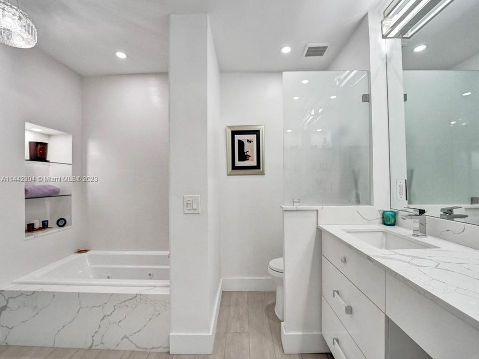 Recently Sold: $790,000 (2 beds, 2 baths, 1768 Square Feet)