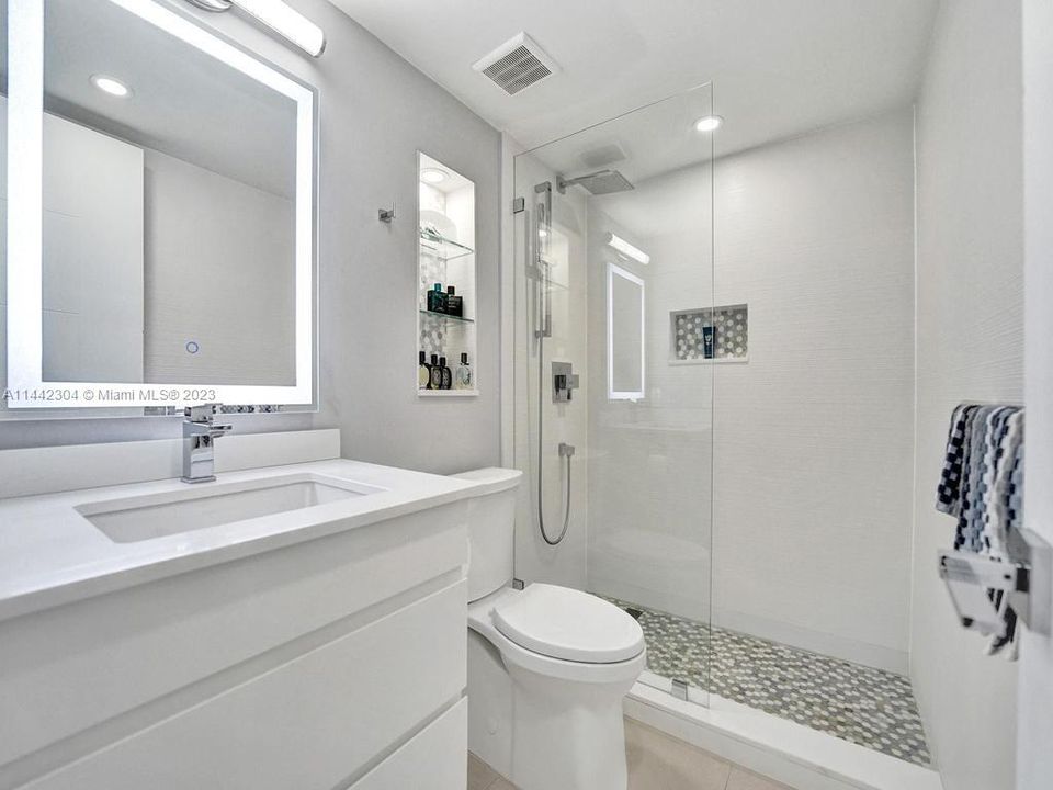 Recently Sold: $790,000 (2 beds, 2 baths, 1768 Square Feet)