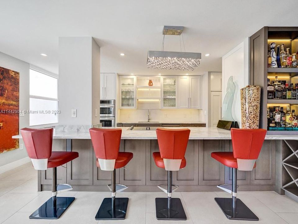 Recently Sold: $790,000 (2 beds, 2 baths, 1768 Square Feet)