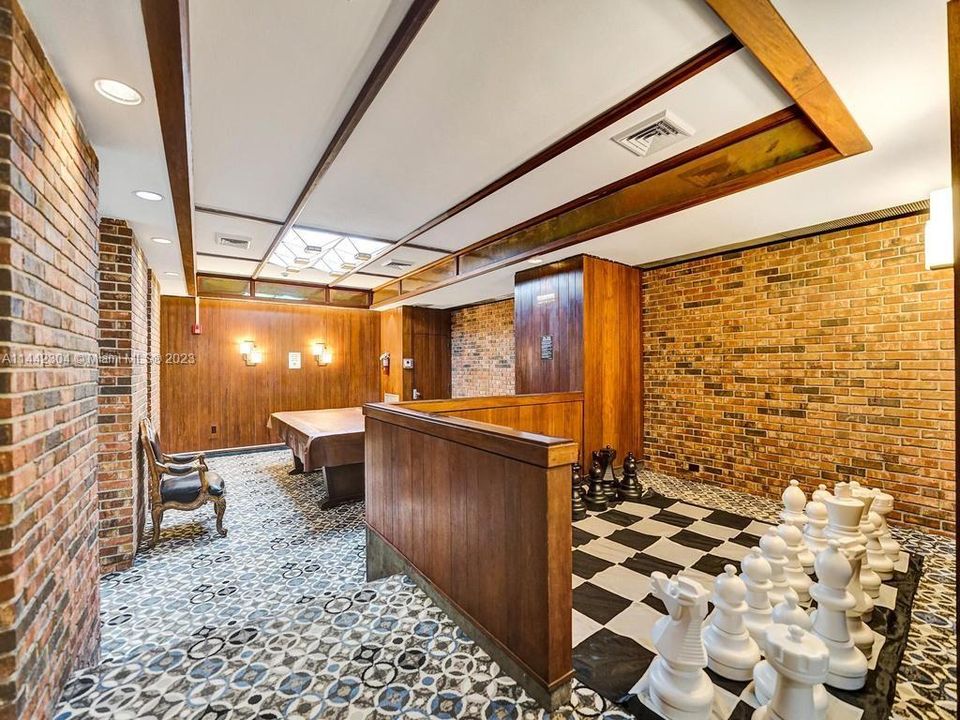 Recently Sold: $790,000 (2 beds, 2 baths, 1768 Square Feet)