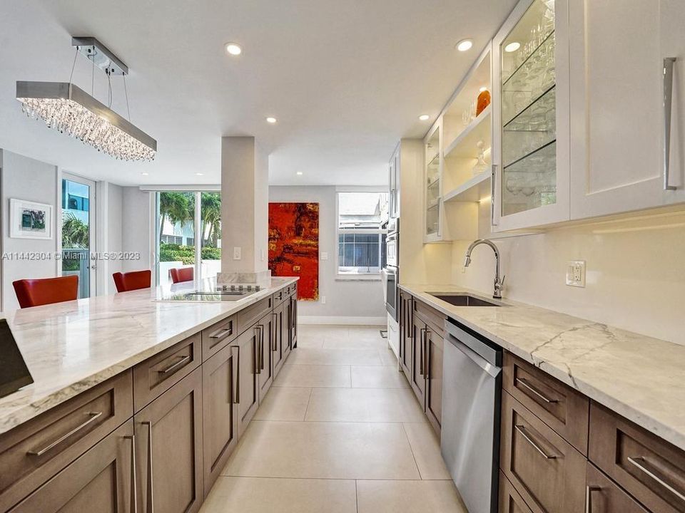 Recently Sold: $790,000 (2 beds, 2 baths, 1768 Square Feet)