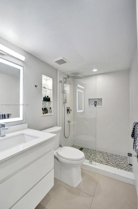 Recently Sold: $790,000 (2 beds, 2 baths, 1768 Square Feet)