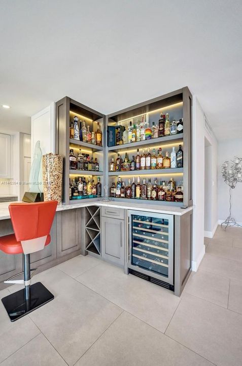 Recently Sold: $790,000 (2 beds, 2 baths, 1768 Square Feet)