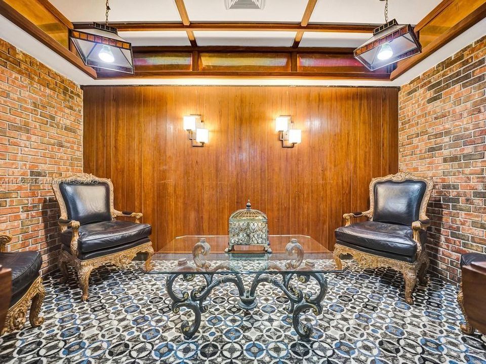 Recently Sold: $790,000 (2 beds, 2 baths, 1768 Square Feet)