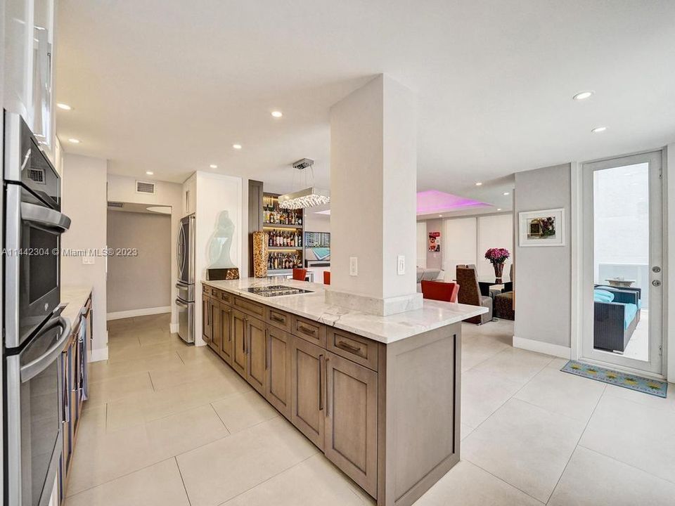 Recently Sold: $790,000 (2 beds, 2 baths, 1768 Square Feet)