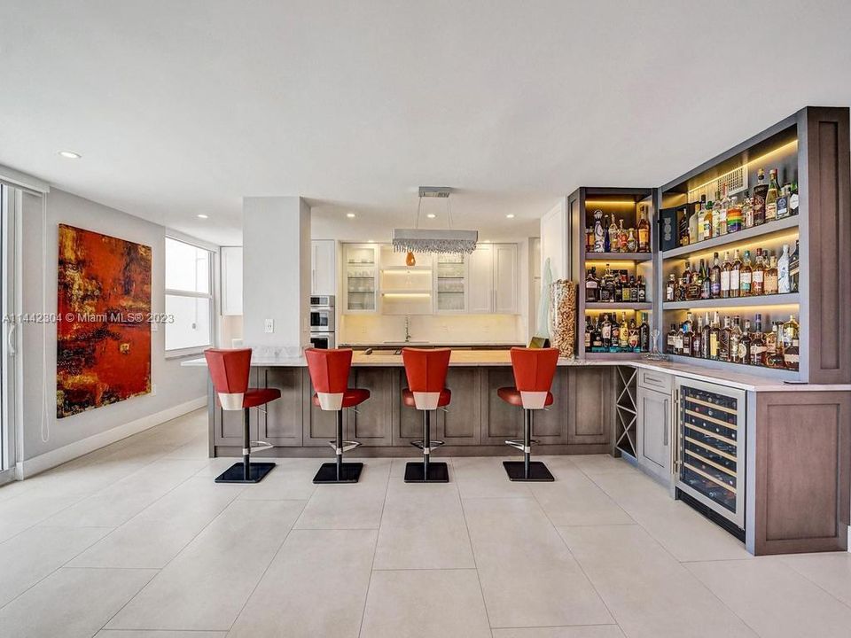 Recently Sold: $790,000 (2 beds, 2 baths, 1768 Square Feet)