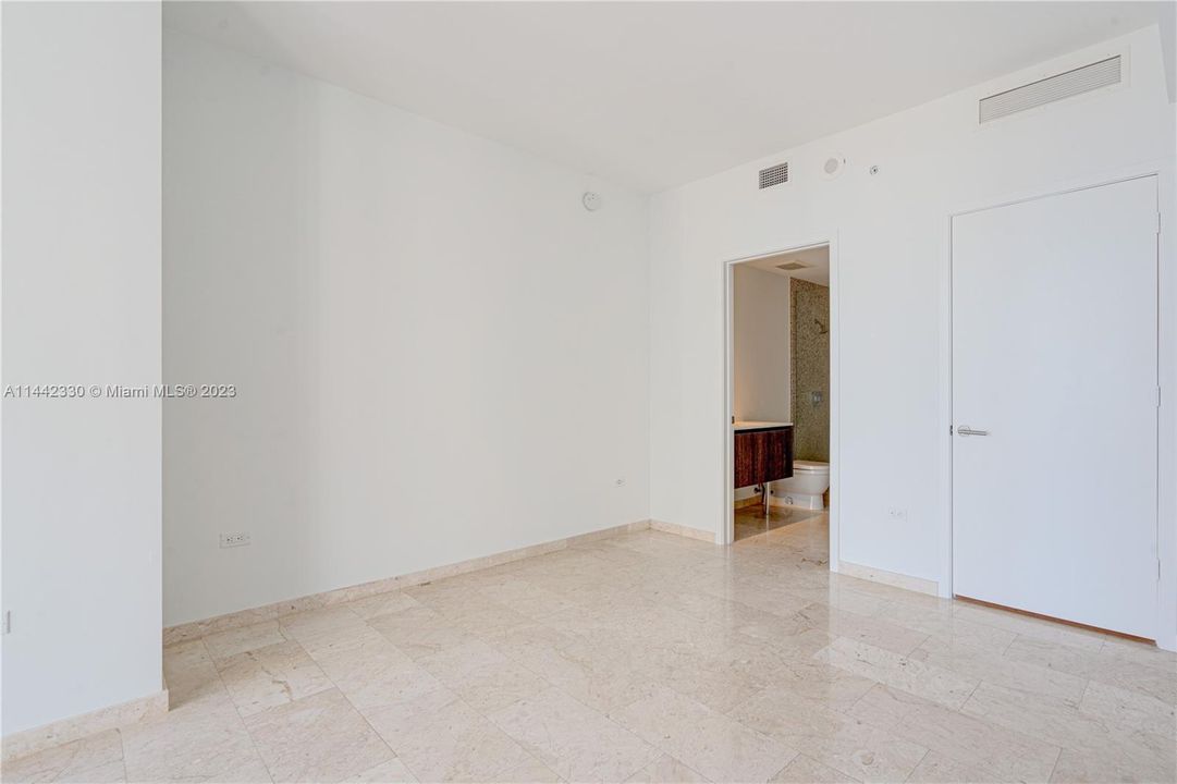 最近售出: $1,125,000 (2 贝兹, 2 浴室, 1244 平方英尺)