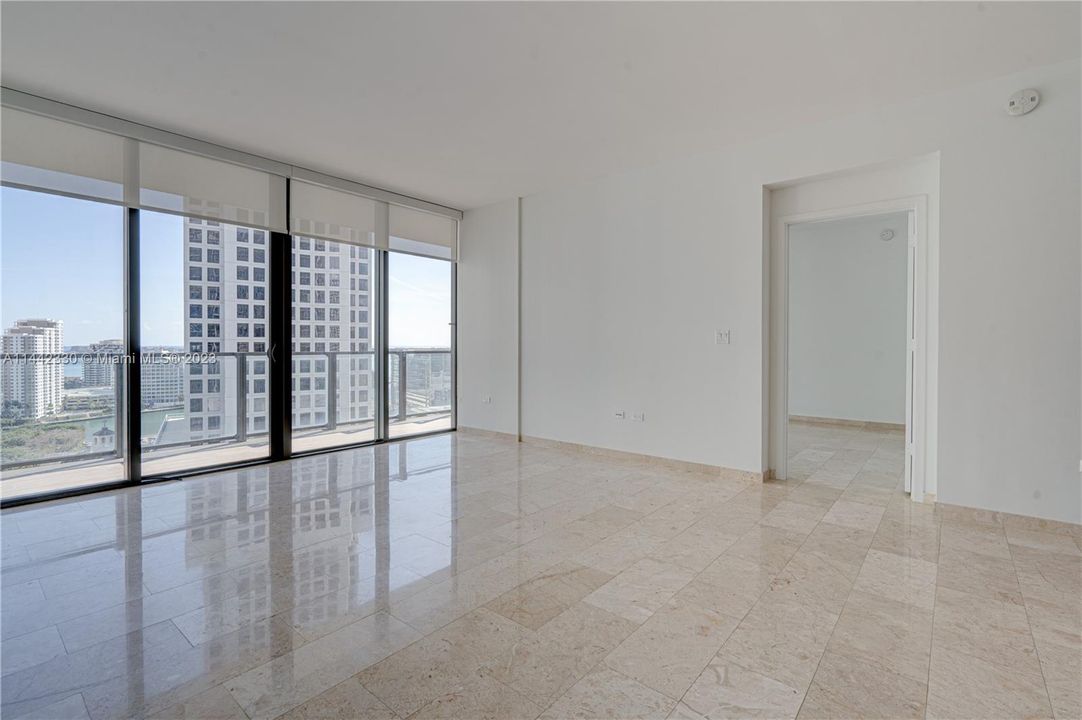 最近售出: $1,125,000 (2 贝兹, 2 浴室, 1244 平方英尺)