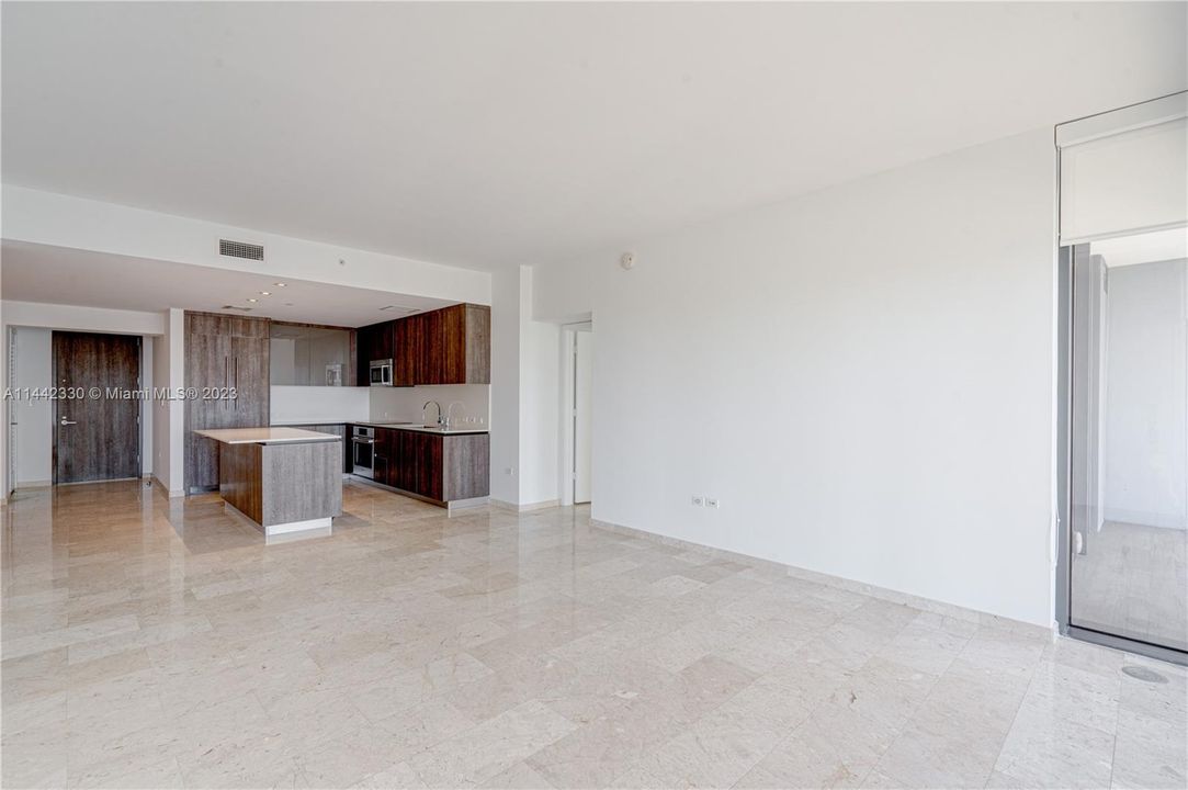 最近售出: $1,125,000 (2 贝兹, 2 浴室, 1244 平方英尺)