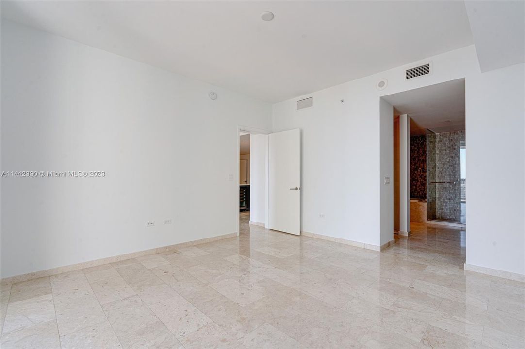 最近售出: $1,125,000 (2 贝兹, 2 浴室, 1244 平方英尺)