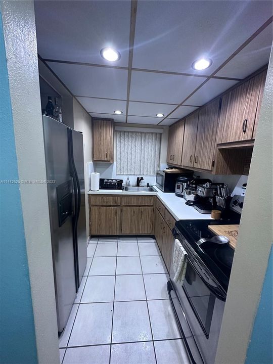 Active With Contract: $170,000 (0 beds, 1 baths, 450 Square Feet)