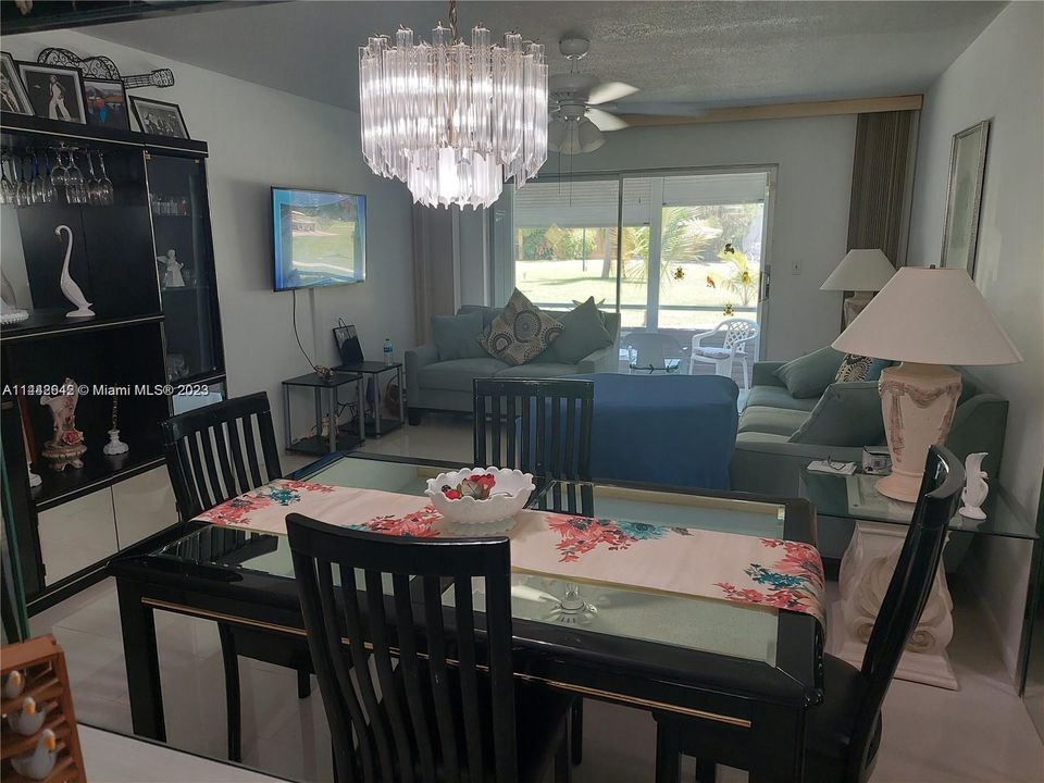 Recently Sold: $179,900 (1 beds, 1 baths, 730 Square Feet)