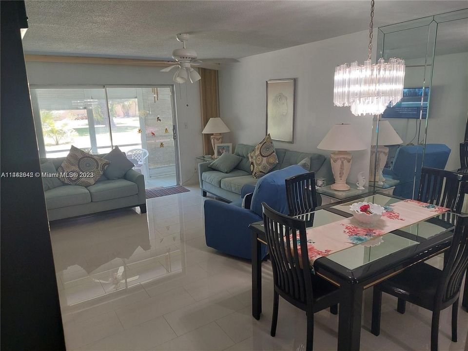 Recently Sold: $179,900 (1 beds, 1 baths, 730 Square Feet)