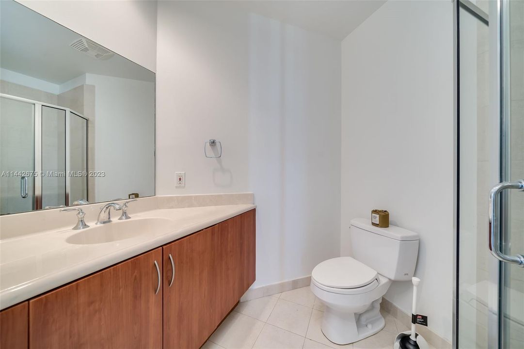 Recently Sold: $489,000 (2 beds, 2 baths, 1400 Square Feet)