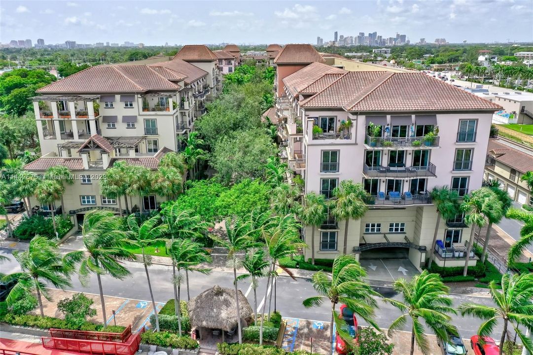 Recently Sold: $489,000 (2 beds, 2 baths, 1400 Square Feet)