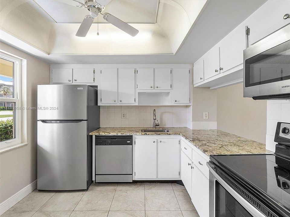 Recently Sold: $174,900 (2 beds, 2 baths, 955 Square Feet)