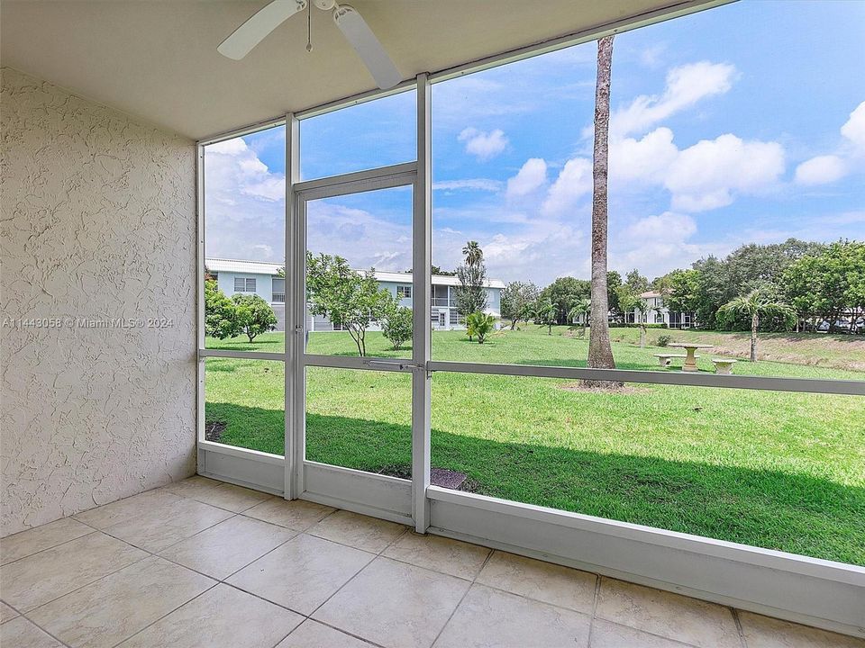 Recently Sold: $174,900 (2 beds, 2 baths, 955 Square Feet)