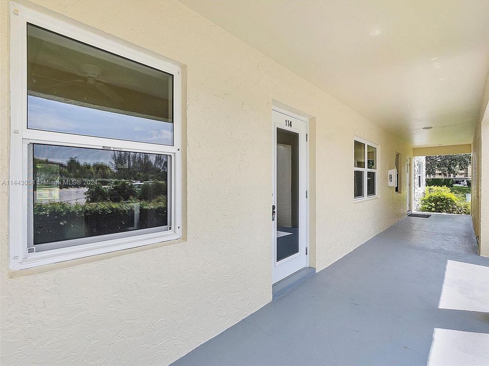 Recently Sold: $174,900 (2 beds, 2 baths, 955 Square Feet)