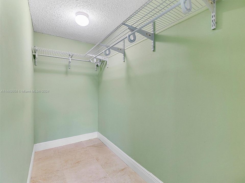 Recently Sold: $174,900 (2 beds, 2 baths, 955 Square Feet)