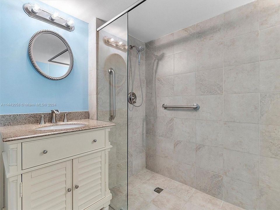 Recently Sold: $174,900 (2 beds, 2 baths, 955 Square Feet)