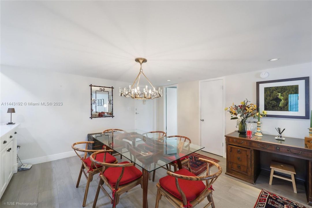 Recently Sold: $1,190,000 (3 beds, 2 baths, 1645 Square Feet)