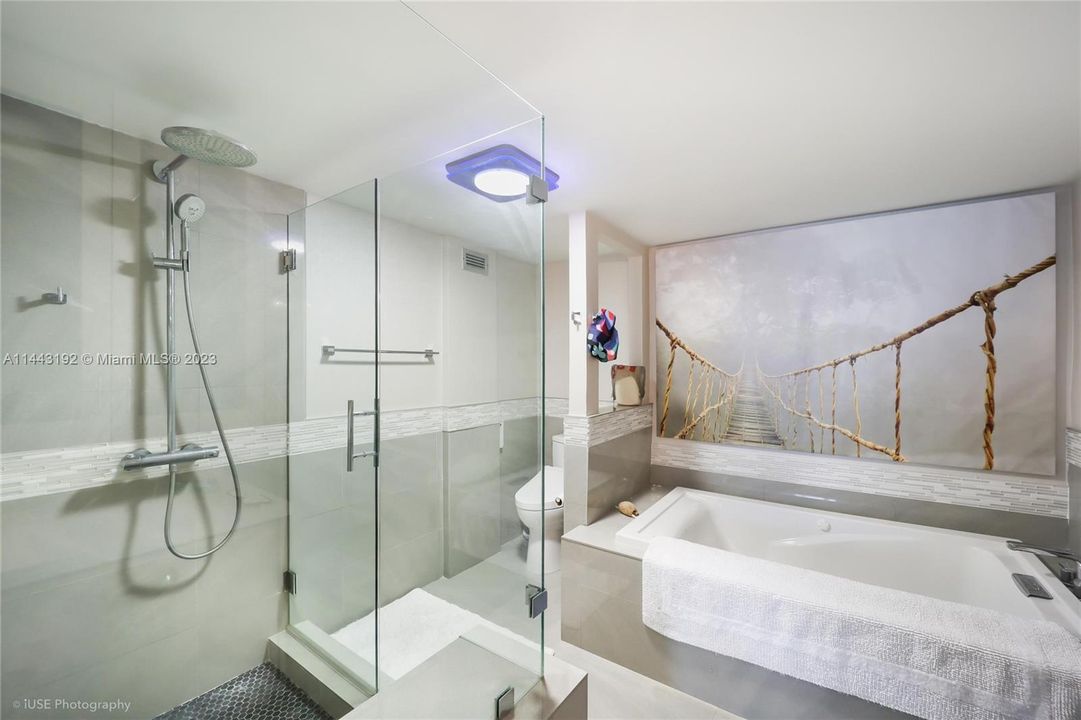 Recently Sold: $1,190,000 (3 beds, 2 baths, 1645 Square Feet)