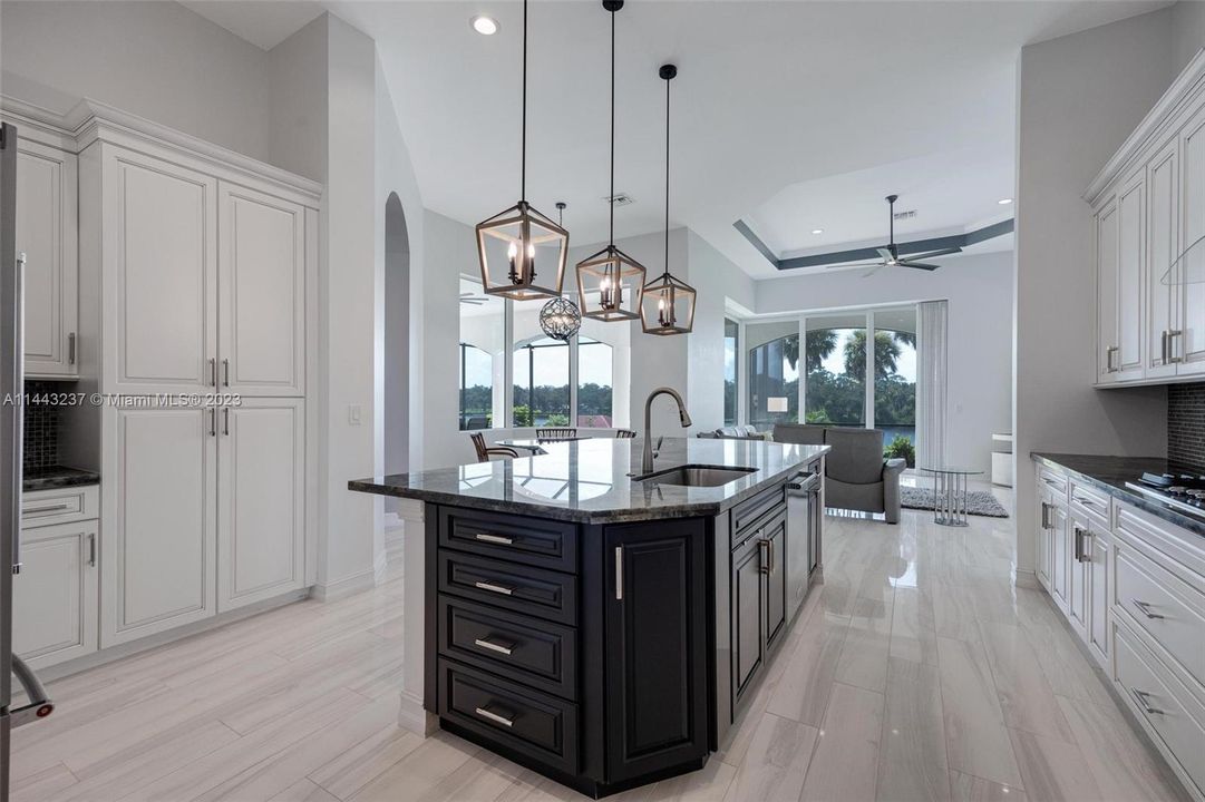 Recently Sold: $1,395,000 (4 beds, 3 baths, 3687 Square Feet)