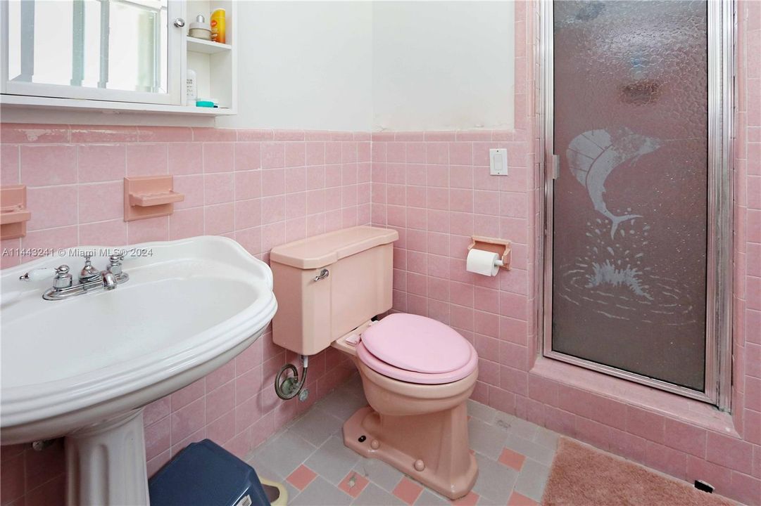 Vendido Recientemente: $765,000 (3 camas, 2 baños, 1748 Pies cuadrados)