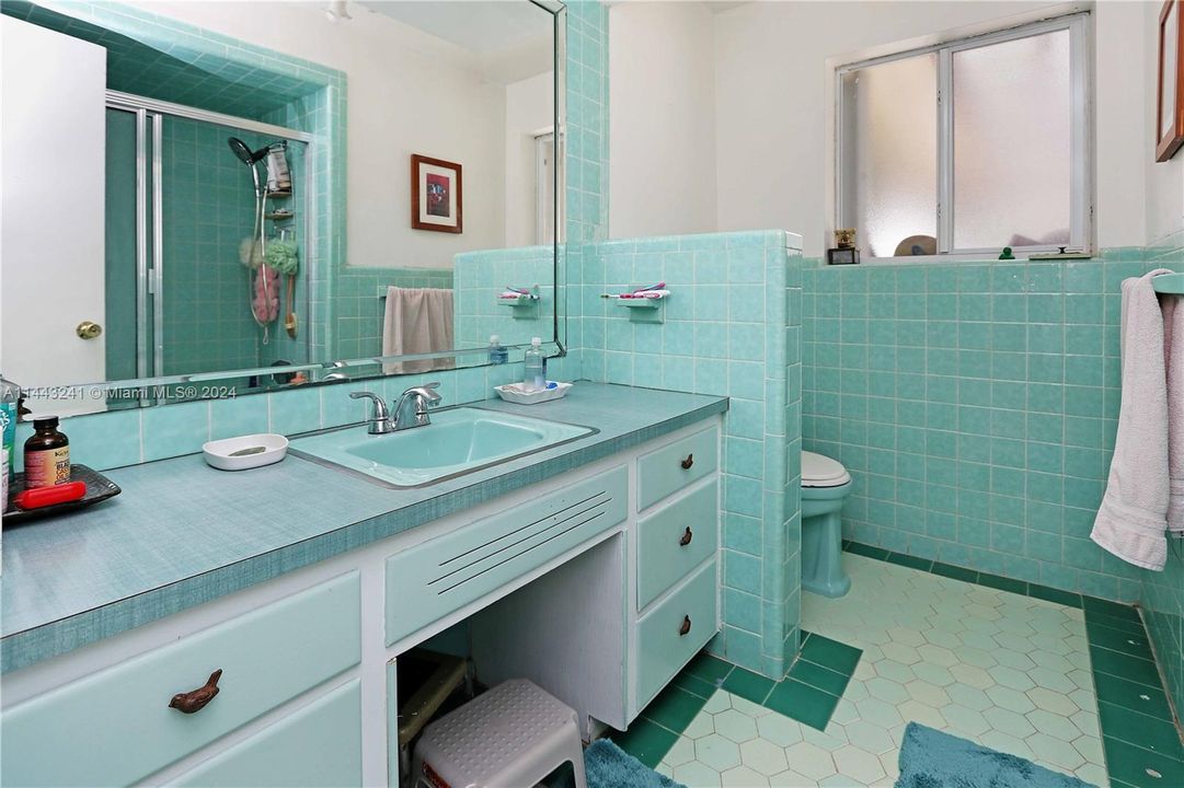 Vendido Recientemente: $765,000 (3 camas, 2 baños, 1748 Pies cuadrados)