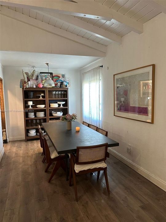 office or breaksfast area