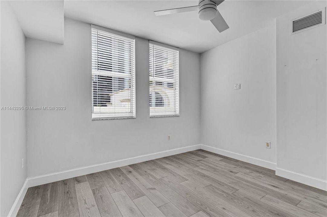 Recently Sold: $599,999 (2 beds, 2 baths, 970 Square Feet)