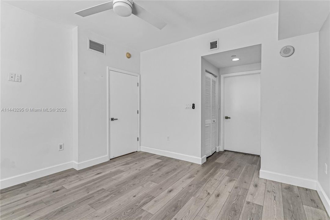 Recently Sold: $599,999 (2 beds, 2 baths, 970 Square Feet)