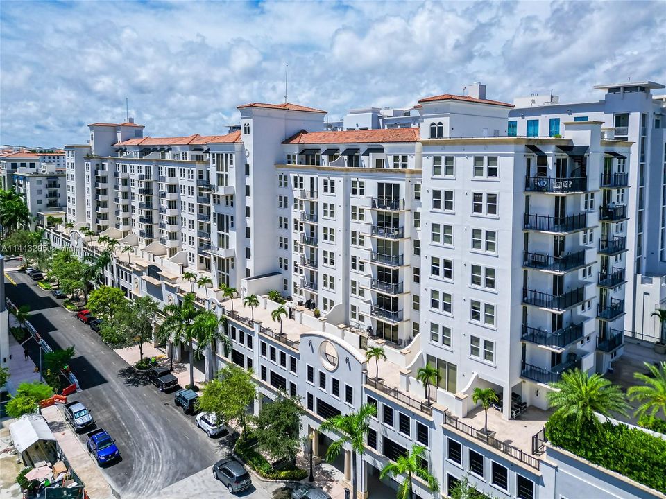 Recently Sold: $599,999 (2 beds, 2 baths, 970 Square Feet)