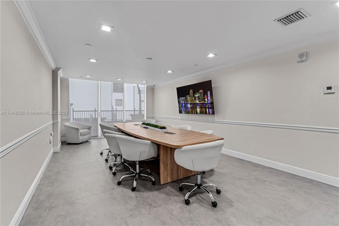 Recently Sold: $599,999 (2 beds, 2 baths, 970 Square Feet)