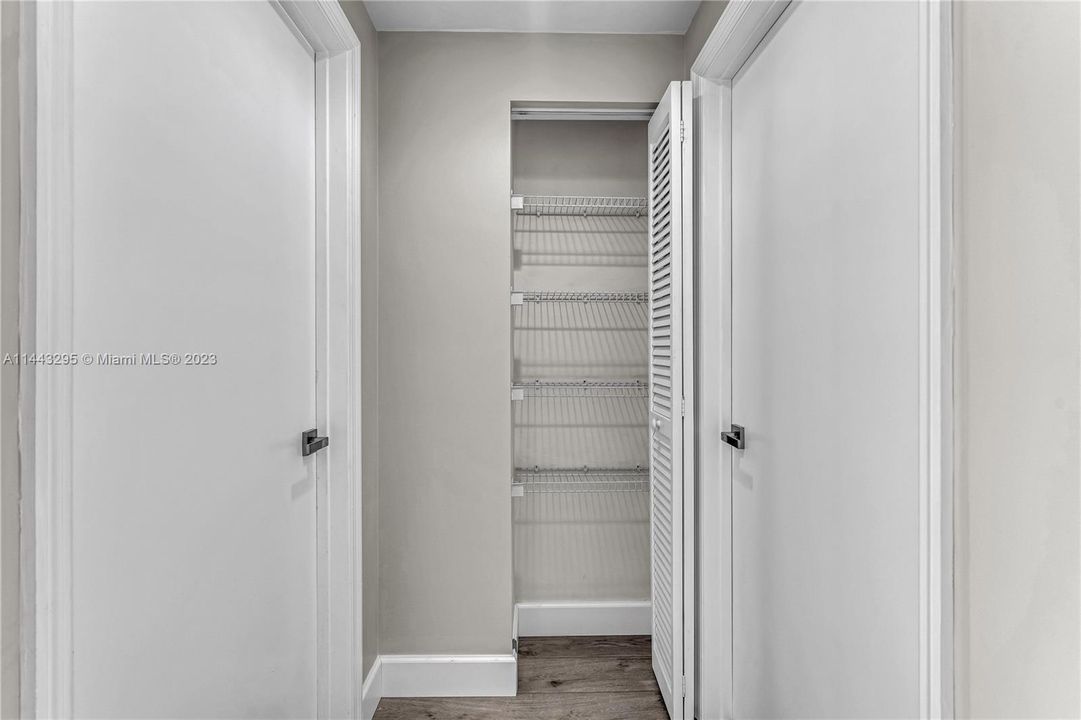 Recently Sold: $599,999 (2 beds, 2 baths, 970 Square Feet)