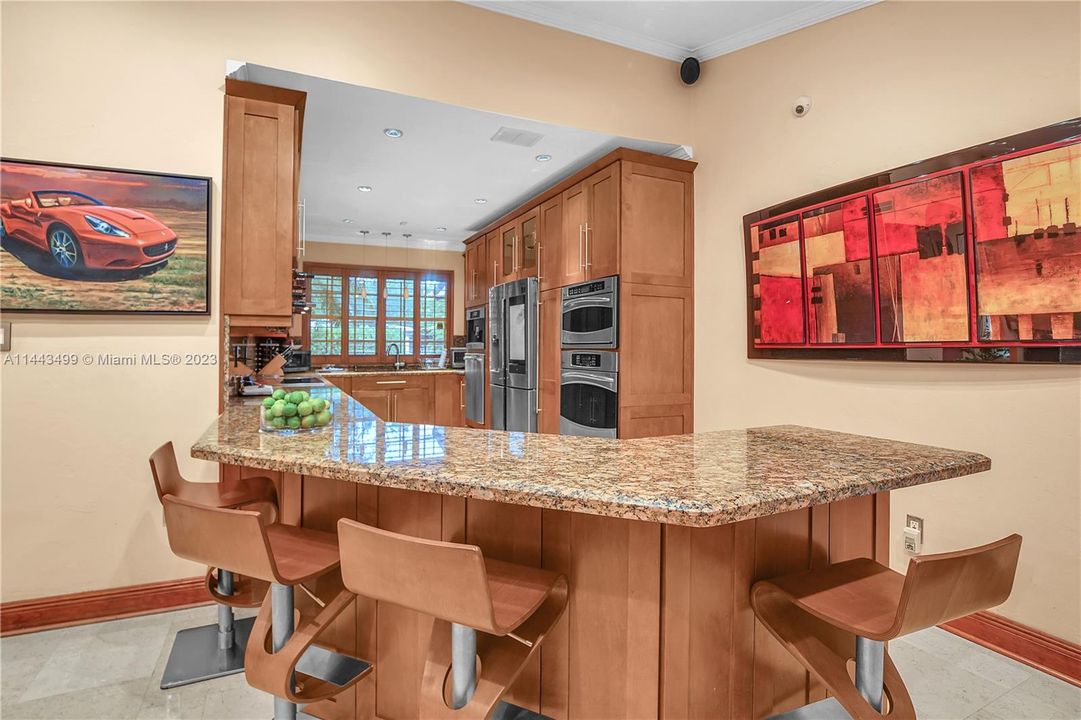 Recently Sold: $1,100,000 (3 beds, 2 baths, 1538 Square Feet)