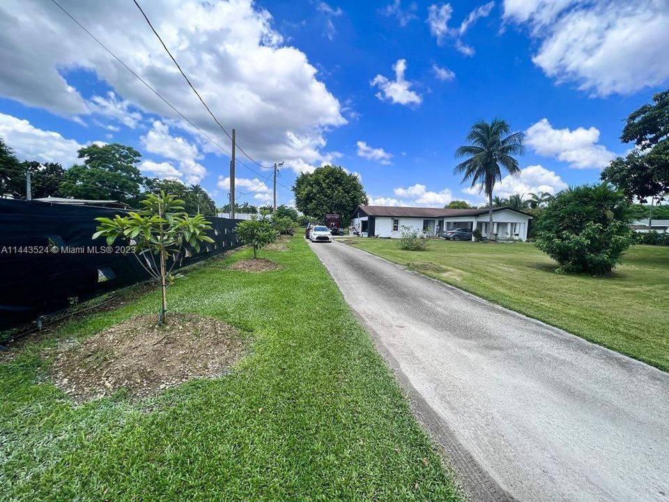 For Sale: $1,533,000 (5 beds, 3 baths, 3144 Square Feet)