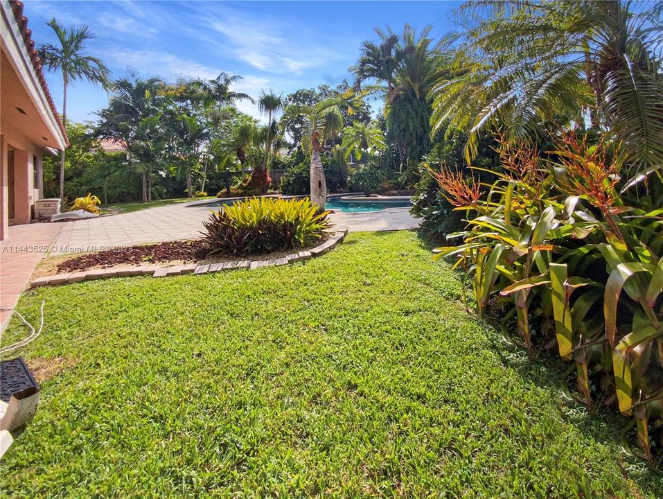 Recently Sold: $850,000 (4 beds, 3 baths, 2679 Square Feet)