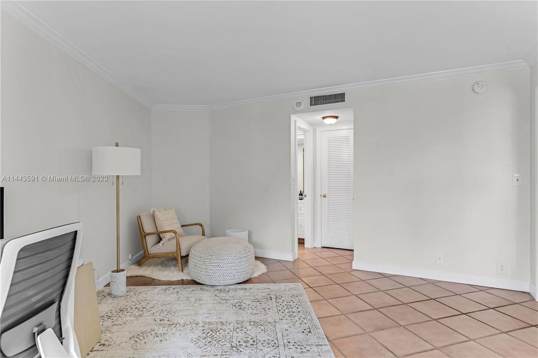 Recently Sold: $895,000 (2 beds, 2 baths, 1409 Square Feet)