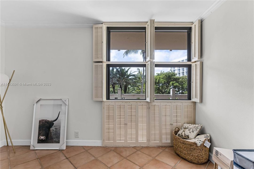 Recently Sold: $895,000 (2 beds, 2 baths, 1409 Square Feet)