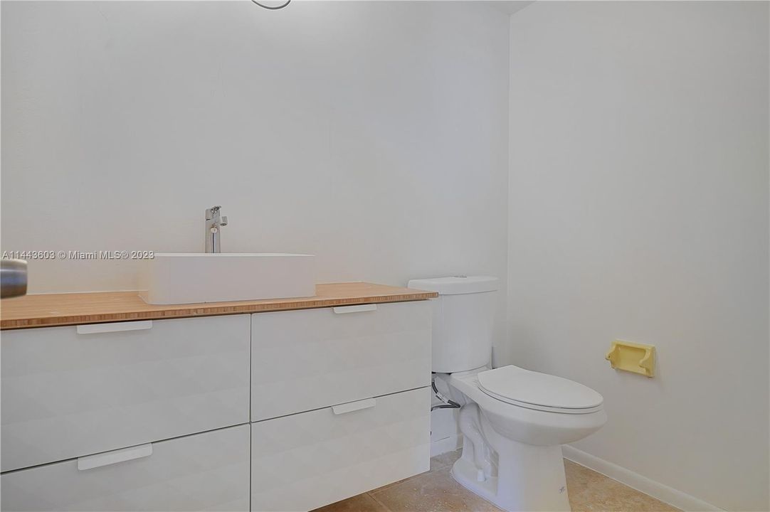 Недавно продано: $399,000 (1 спален, 1 ванн, 1040 Квадратных фут)