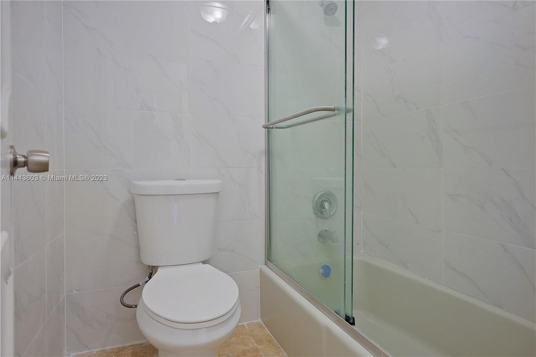 Недавно продано: $399,000 (1 спален, 1 ванн, 1040 Квадратных фут)