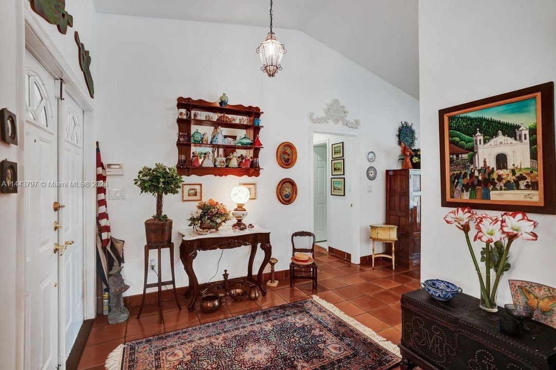 Vendido Recientemente: $998,000 (4 camas, 2 baños, 3082 Pies cuadrados)