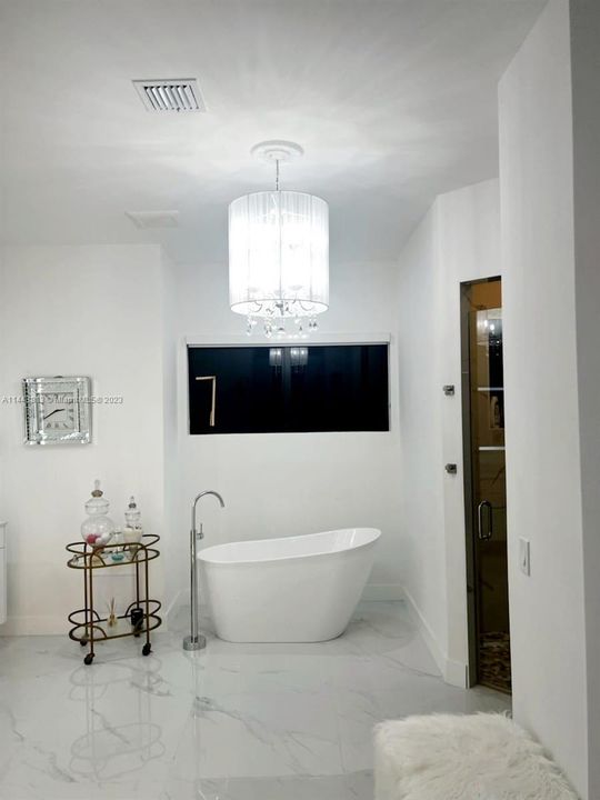 Recently Sold: $1,100,000 (5 beds, 4 baths, 2863 Square Feet)