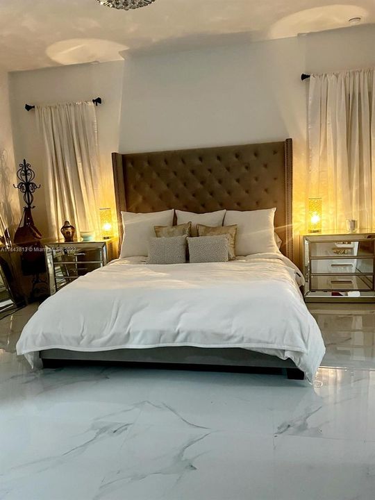 Recently Sold: $1,100,000 (5 beds, 4 baths, 2863 Square Feet)