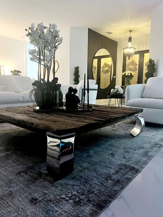 Recently Sold: $1,100,000 (5 beds, 4 baths, 2863 Square Feet)